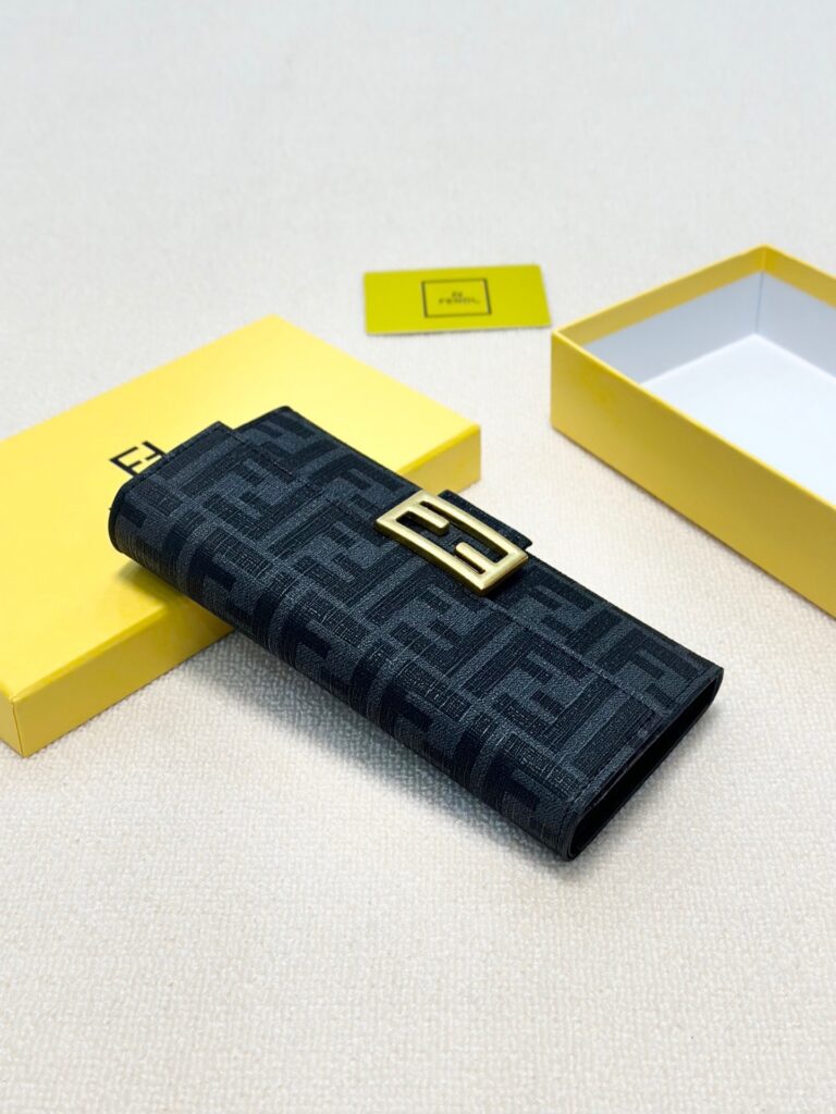 Fendi 10 Wallet editorial product context 3