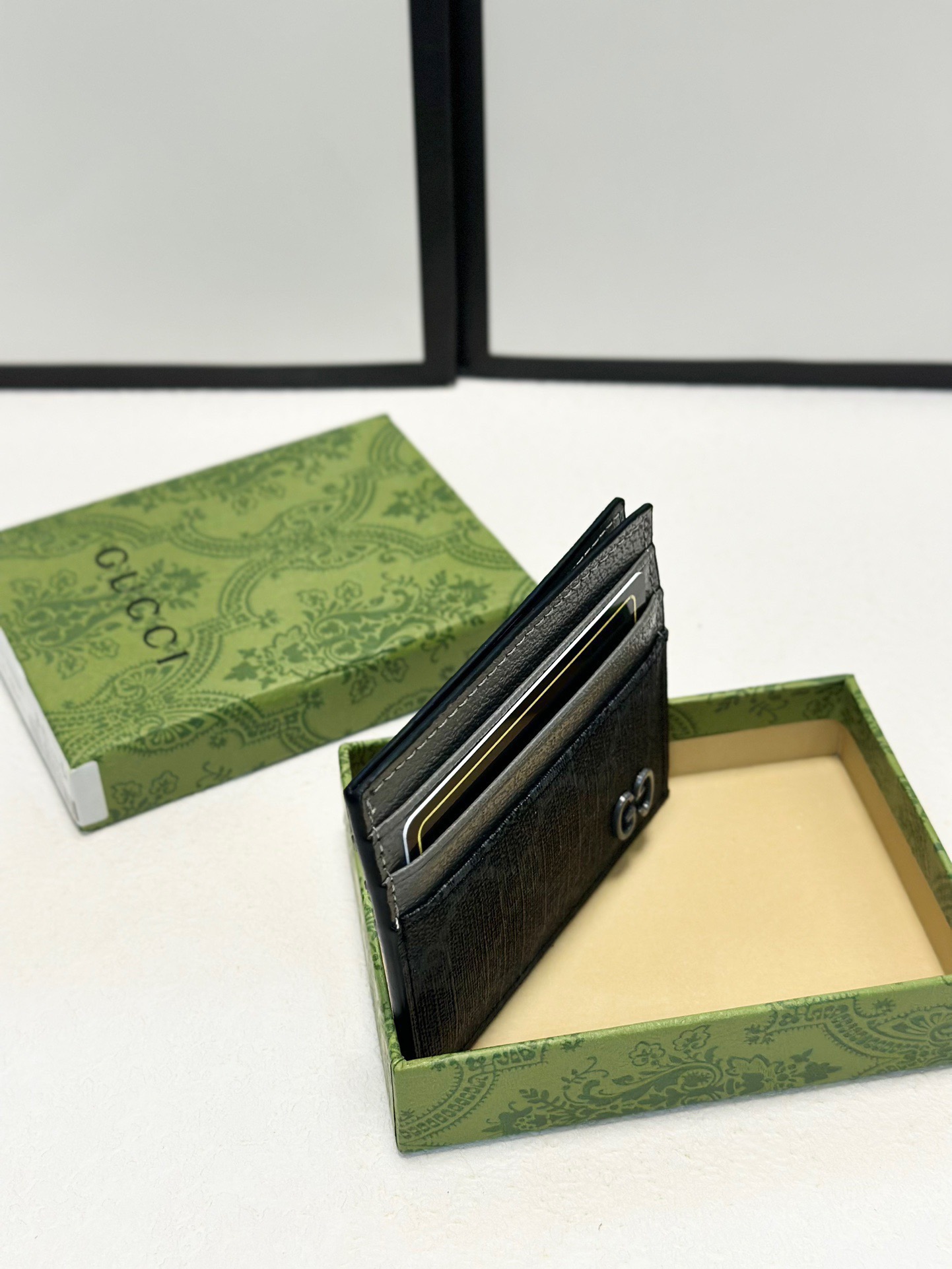 Luxury P60 X5 Card Holder