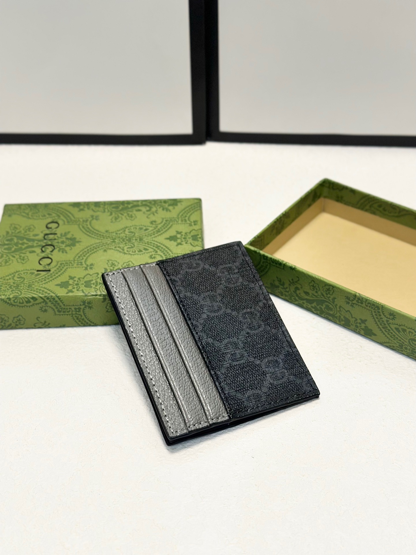 Luxury P60 X5 Card Holder