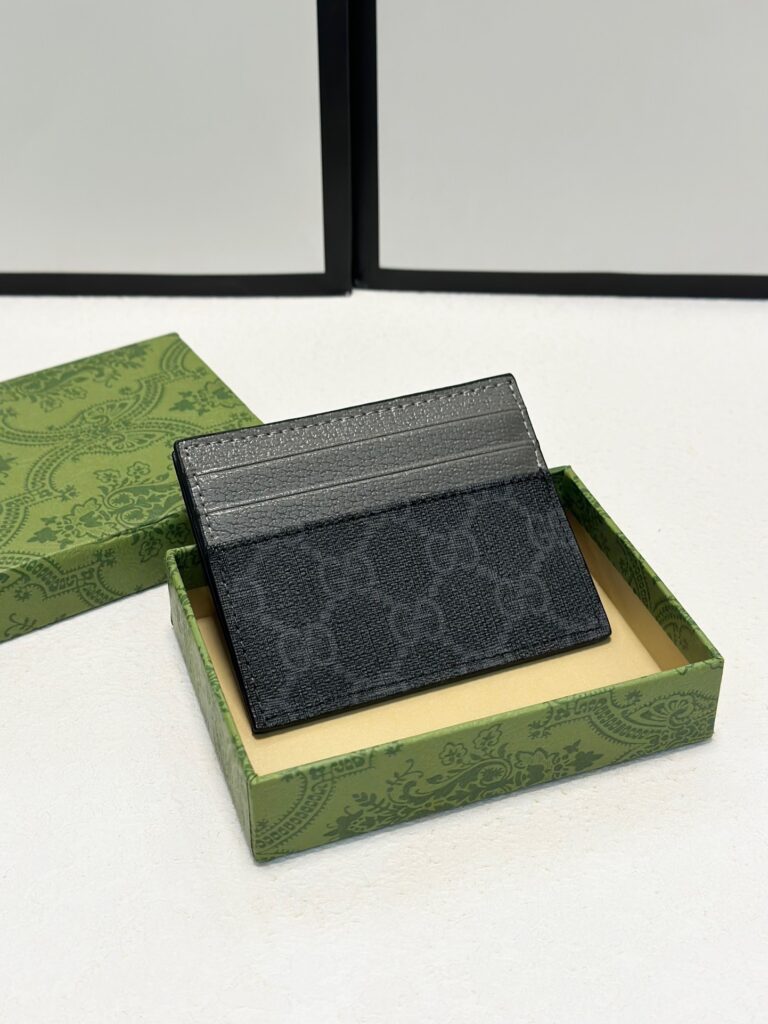 Designer P60 X5 Card Holder 1.9 x 1.1 x 0.2 editorial product context 2