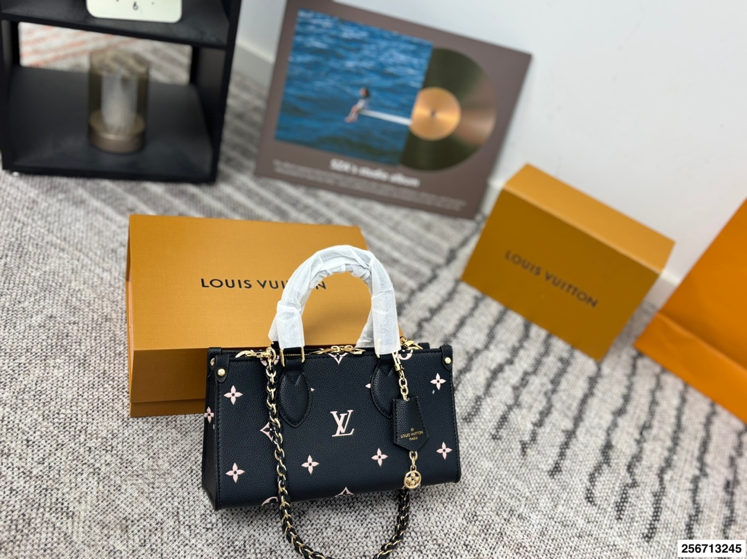 Louis Vuitton p130 size 25 onthego Tote Bag