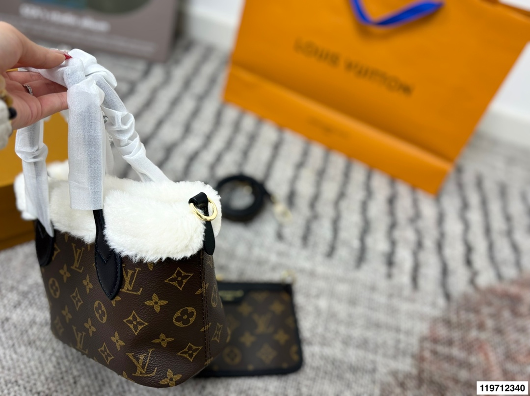Louis Vuitton p135 size 20 Neverfull NB Tote Bag