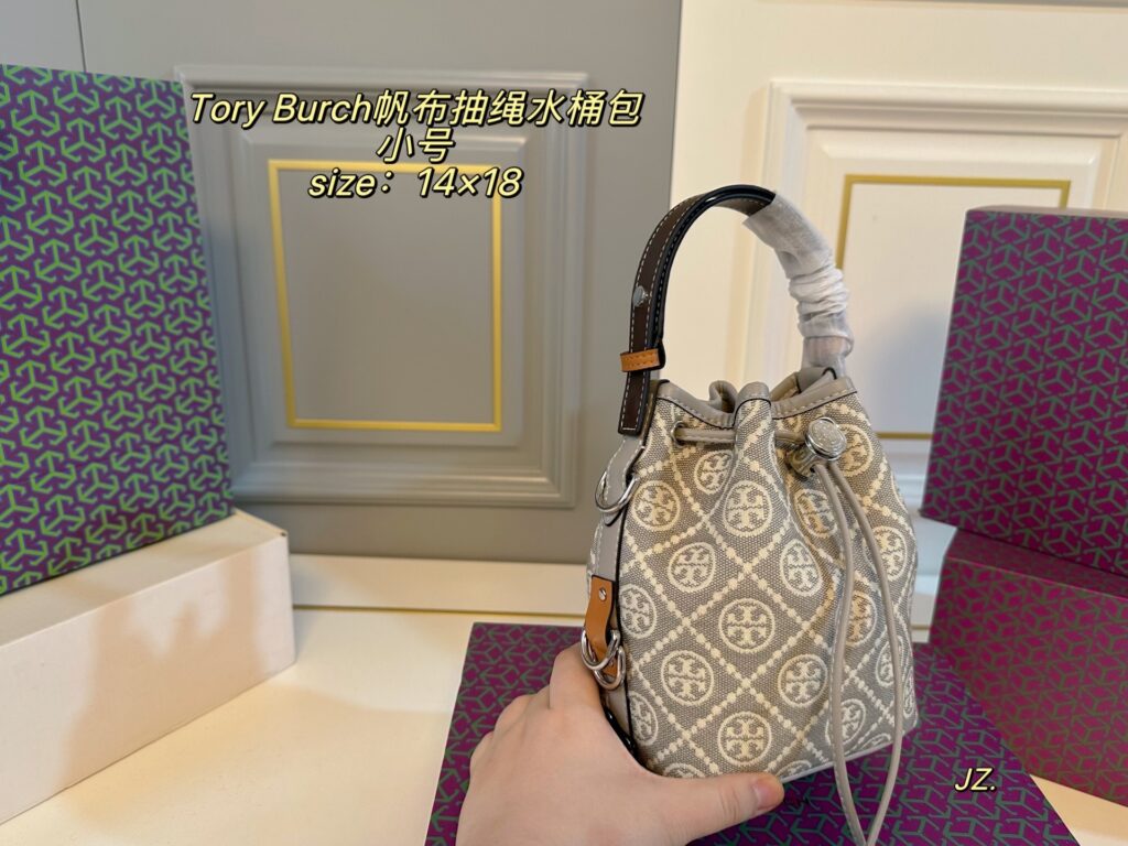 Tory Burch Tb Small Canvas Bucket Bag 14 x 18 cm editorial product context 3