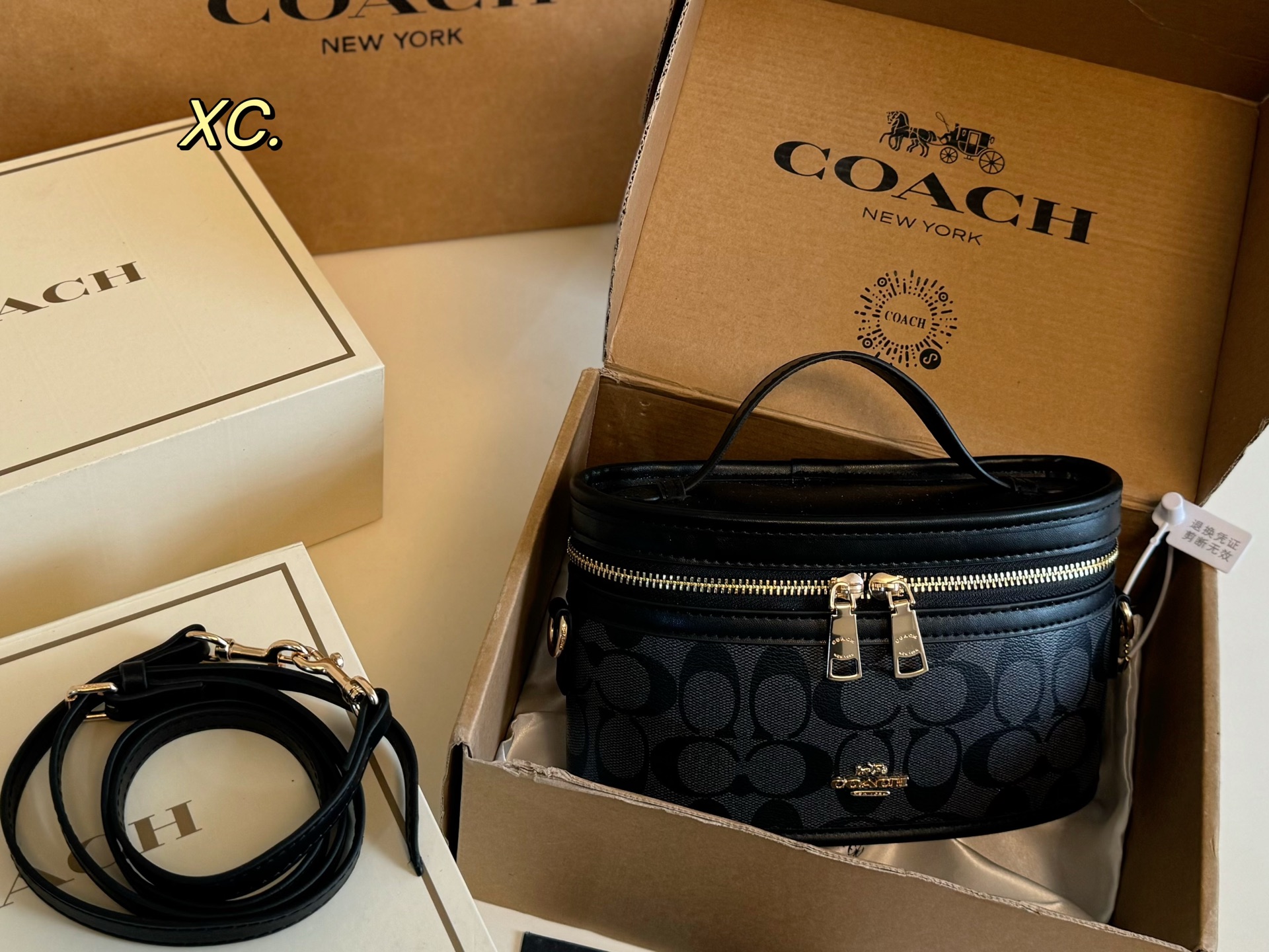 Coach P110 size 21 13 Bag