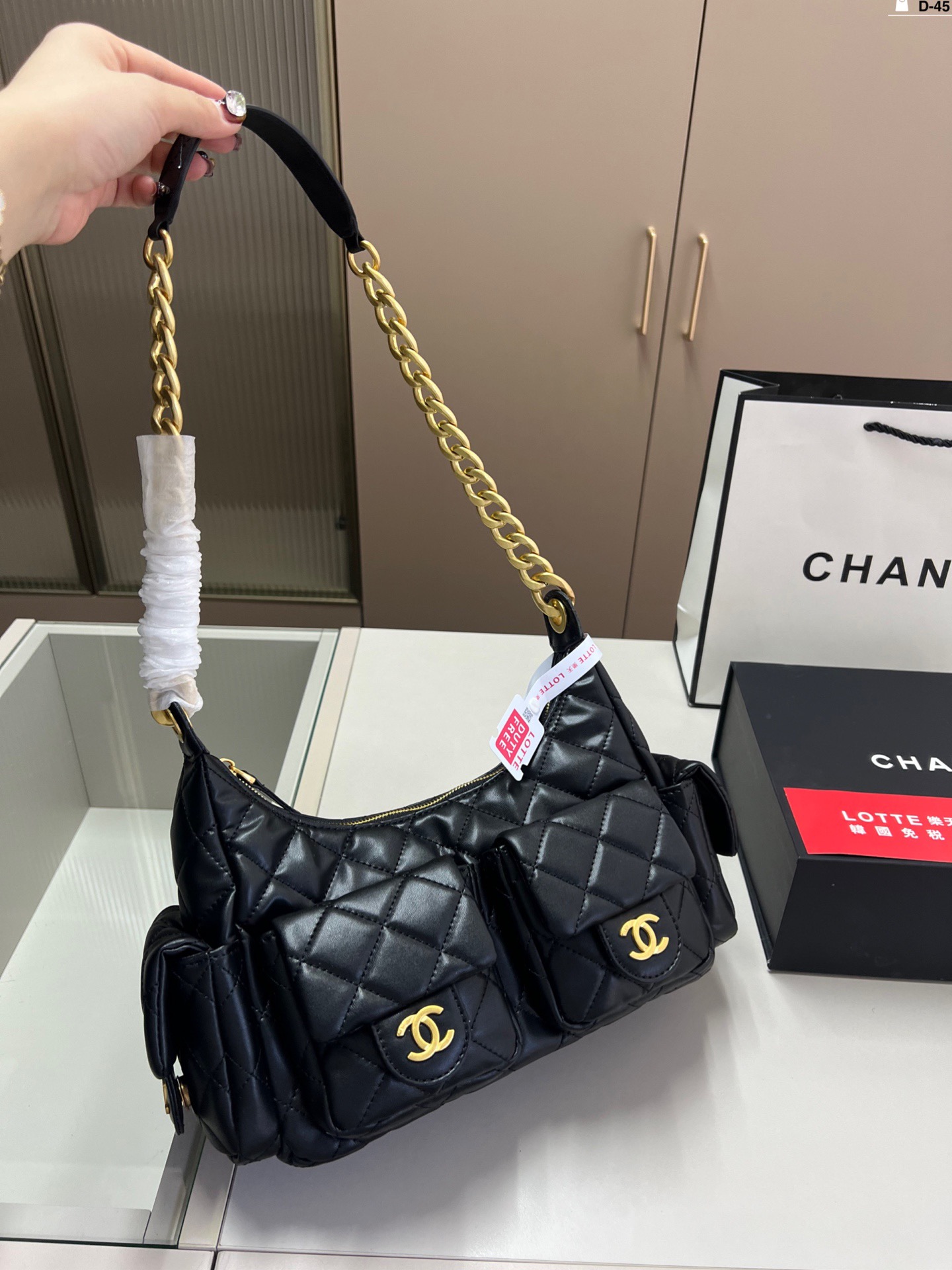 Chanel hobo p170 Bag