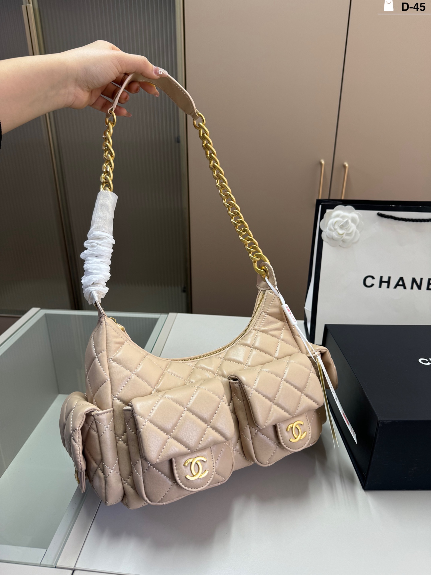 Chanel hobo p170 Bag