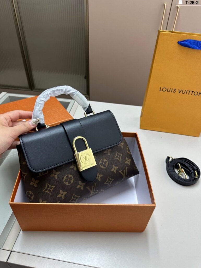 Louis Vuitton p100 Clutch 1.9 x 1.1 x 0.2 cm editorial product context 2