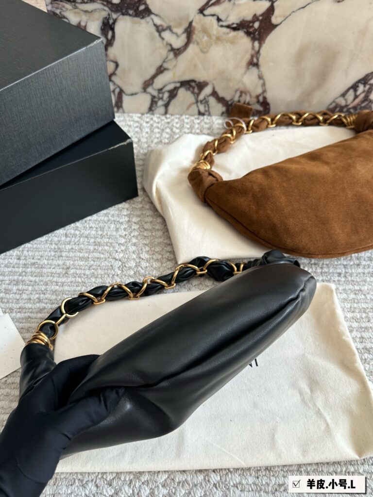 Saint Laurent p215 Material Calfskin Hardware Gold tone Clutch 1.9 editorial product context 3