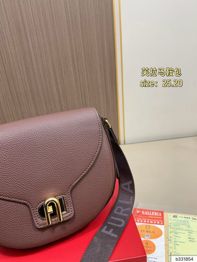Designer Furla Bag 25 x 20 cm editorial product context 3
