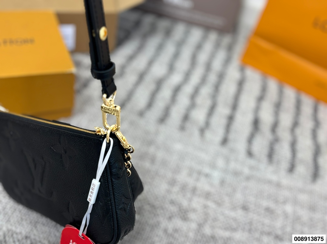 Louis Vuitton p190 24 14 Bag
