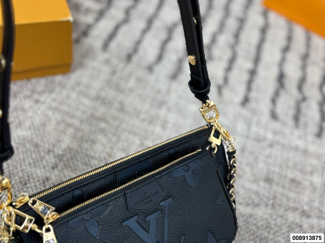 Louis Vuitton p190 24 14 Bag