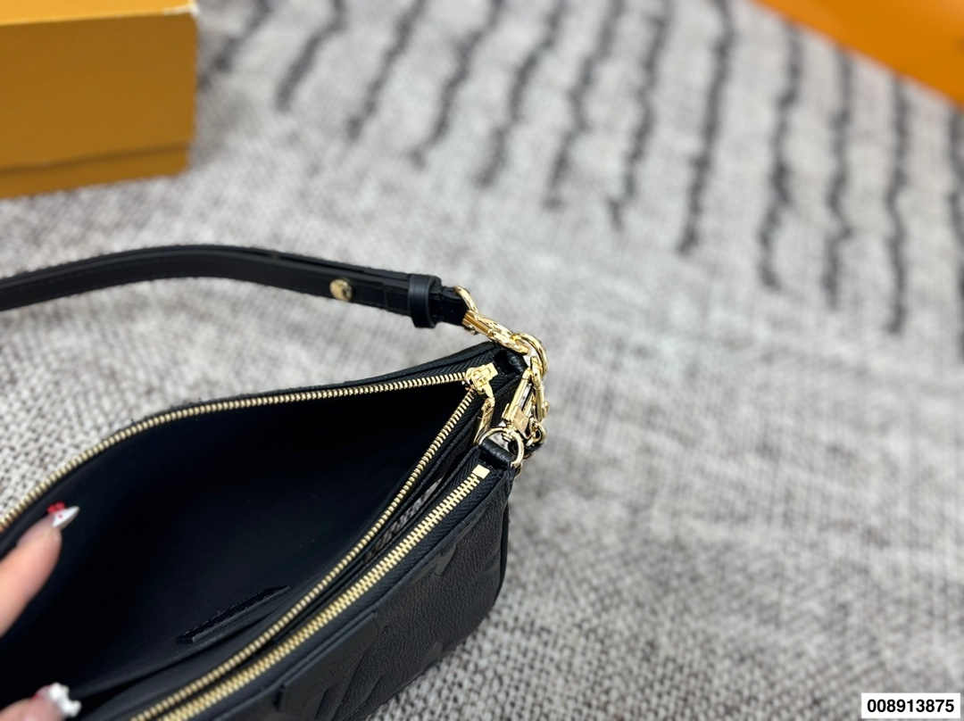 Louis Vuitton p190 24 14 Bag