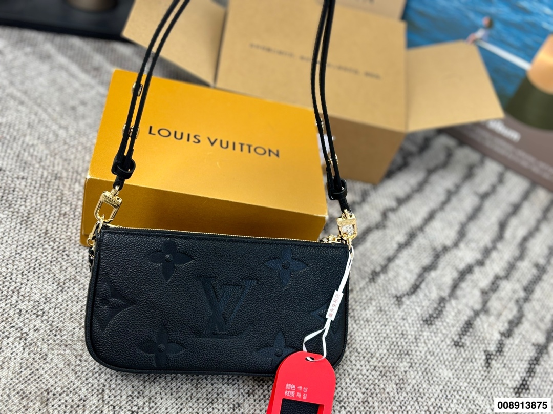 Louis Vuitton p190 24 14 Bag