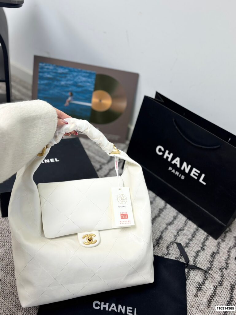 Chanel p140 33 30 Tote Bag editorial product context 1