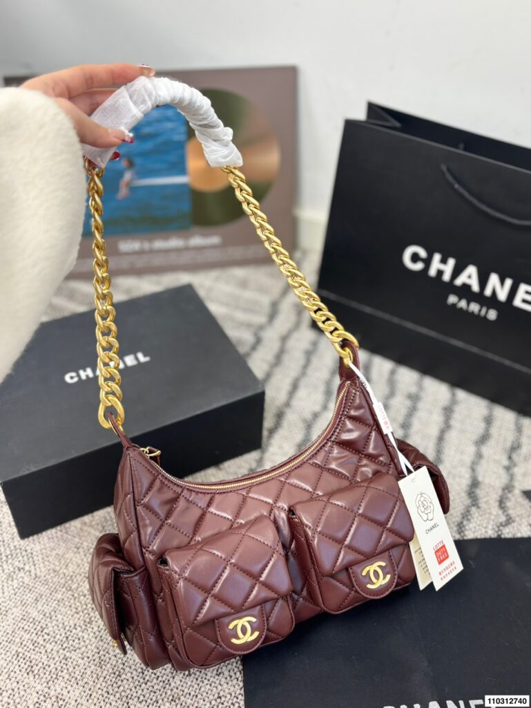 Chanel p175 30 15 Bag editorial product context 3