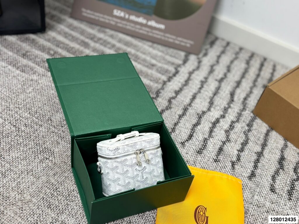Goyard Bag editorial product context 3