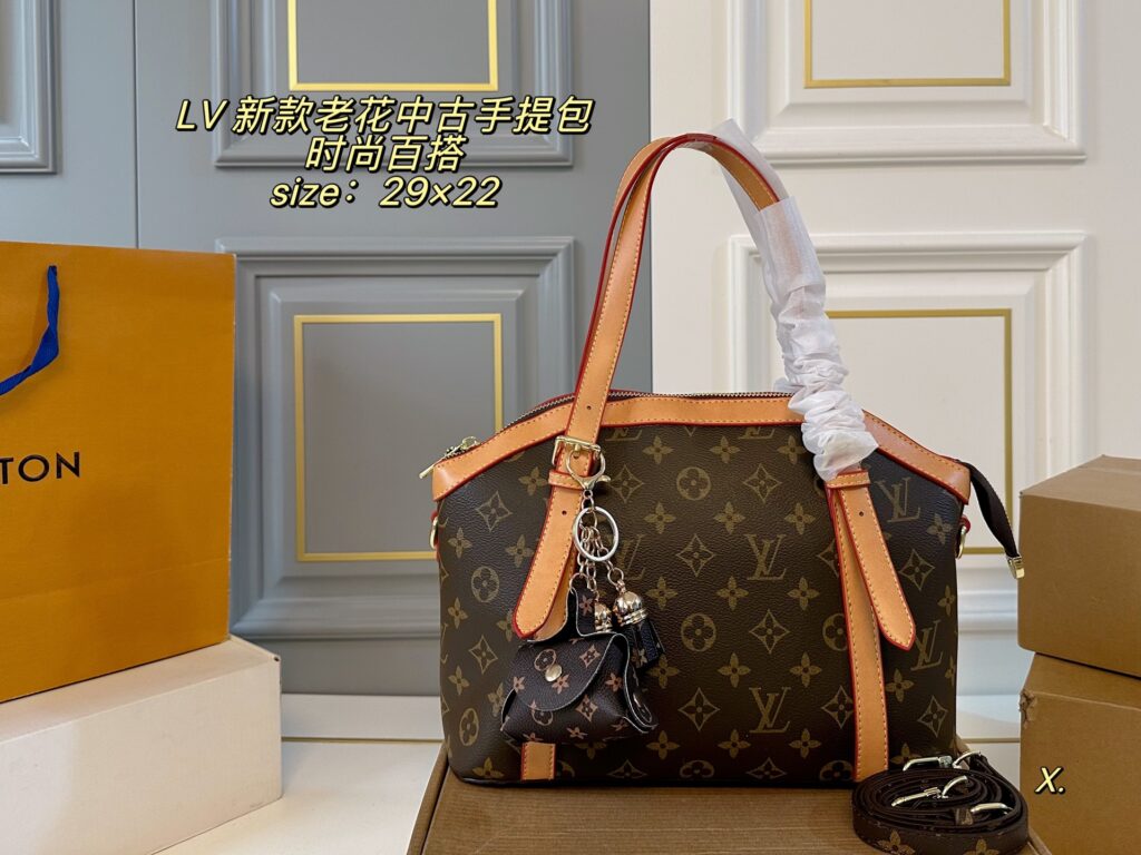 Louis Vuitton Wallet 29 x 22 cm editorial product context 1