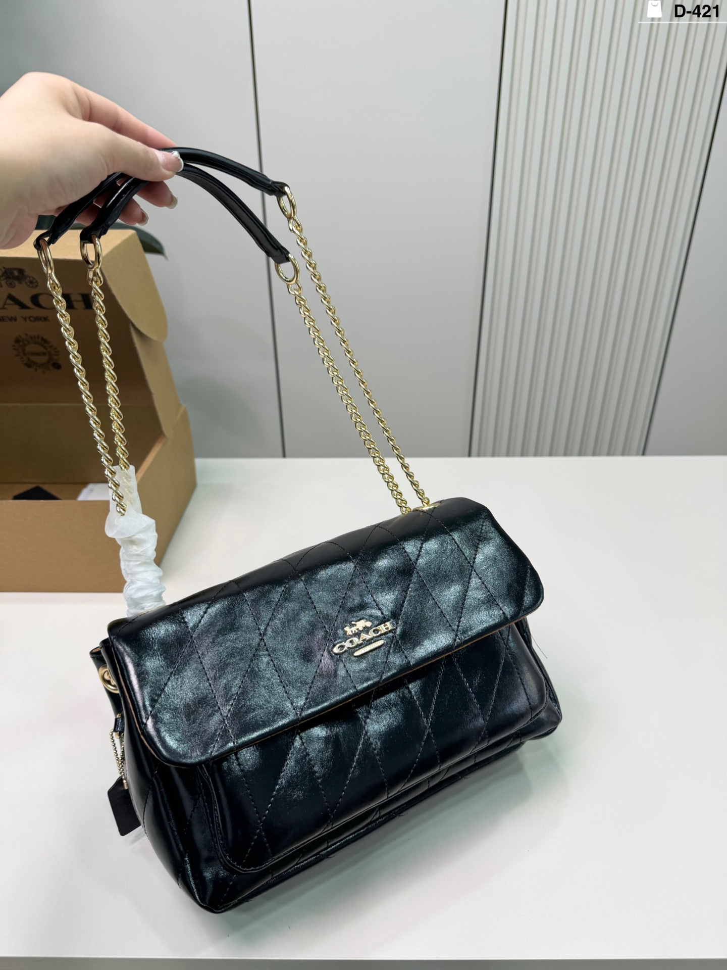 Coach p155 D-421 28 16 Elodie Shoulder Bag