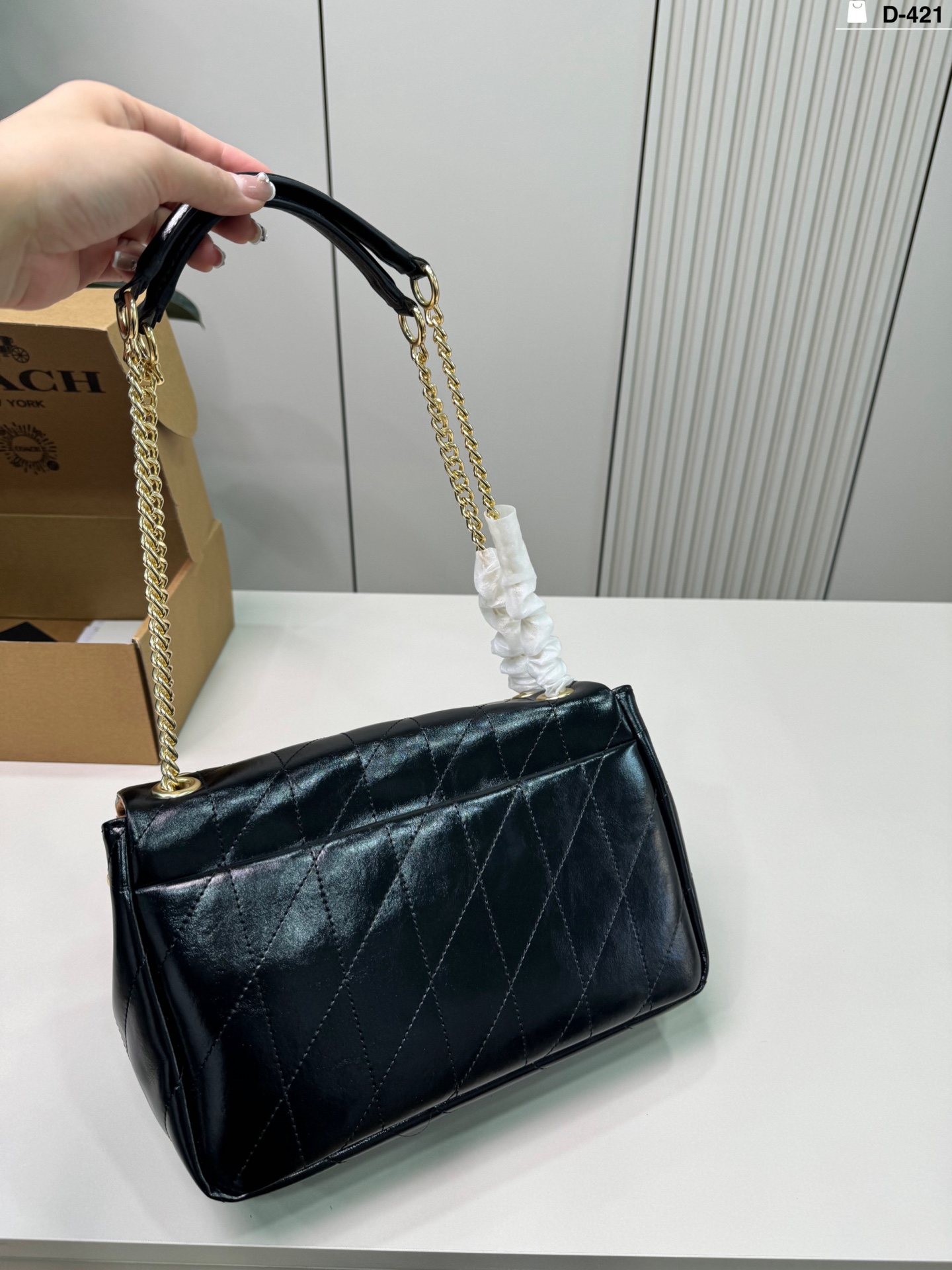 Coach p155 D-421 28 16 Elodie Shoulder Bag