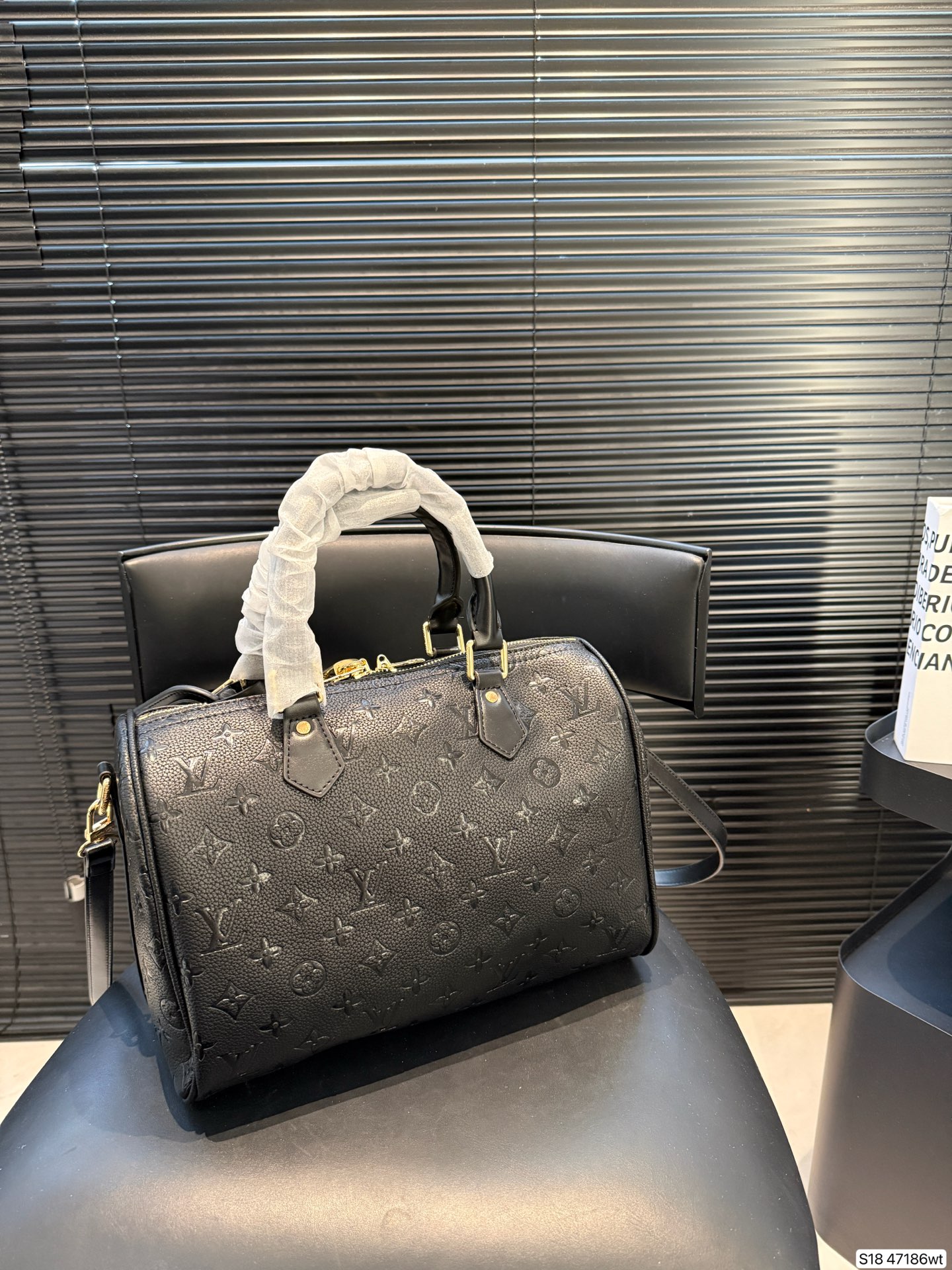 Louis Vuitton P125 24 30 21 Bag