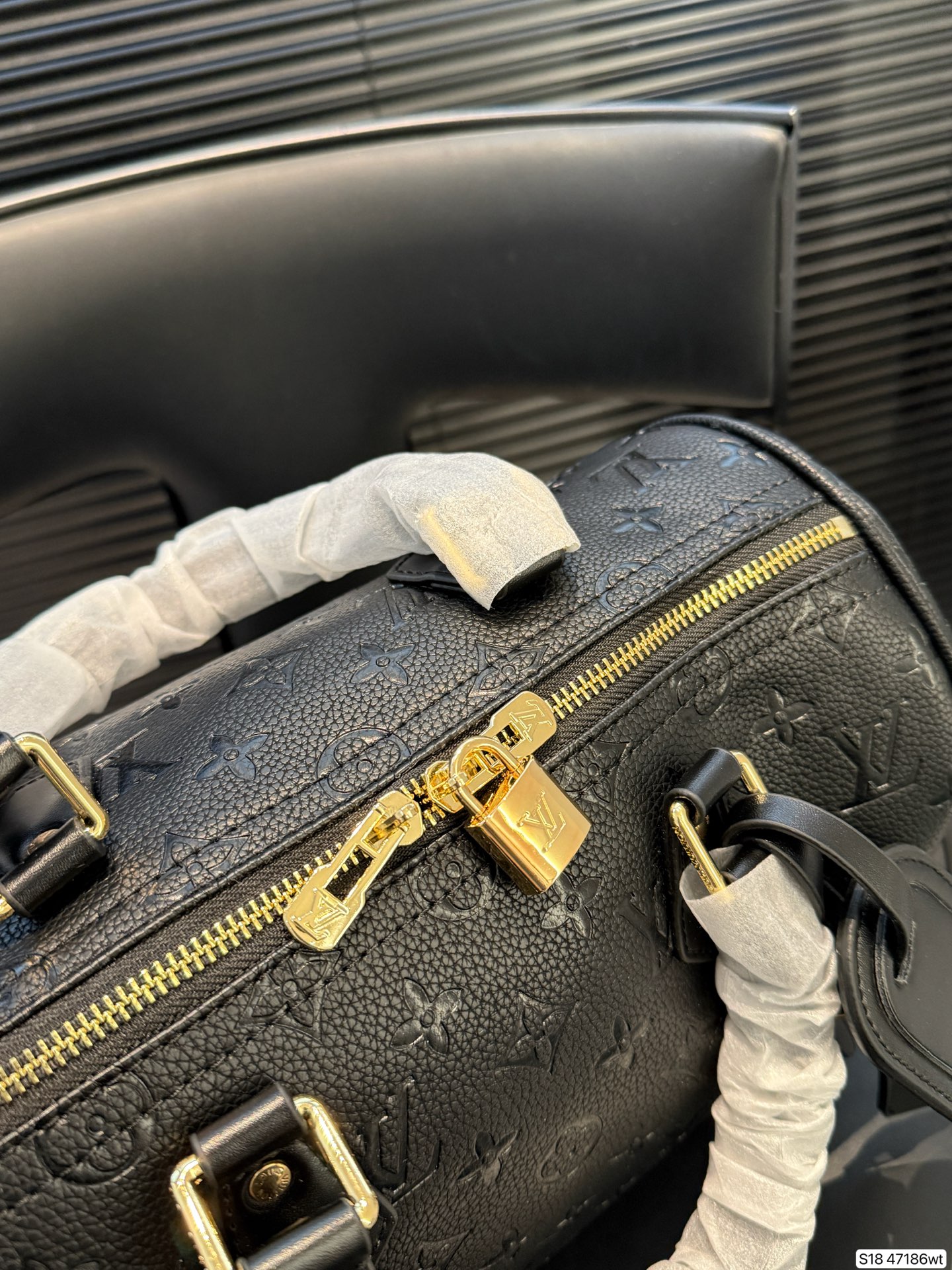 Louis Vuitton P125 24 30 21 Bag