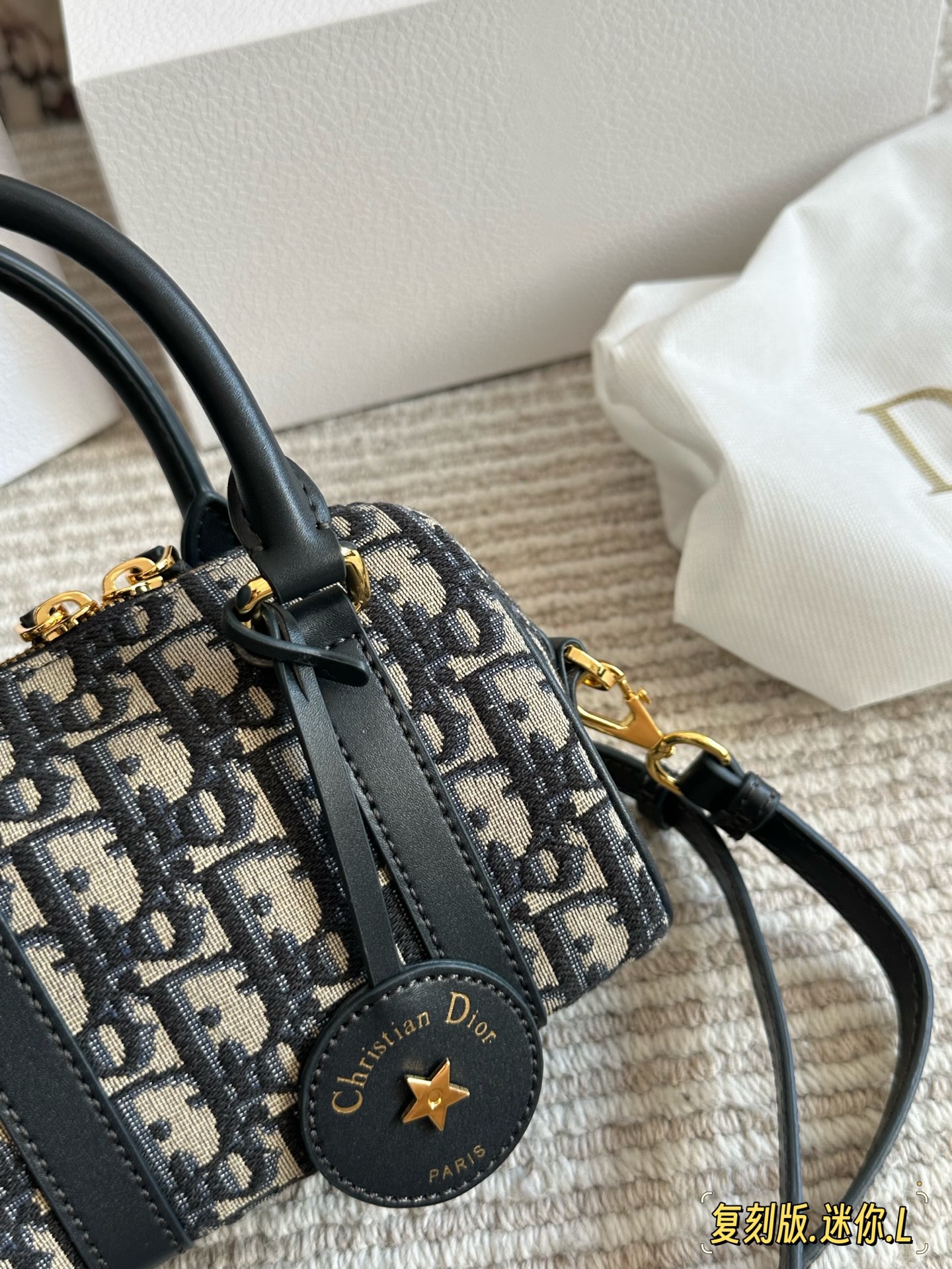Dior 160 Groove 50 60 17 Small Handbag