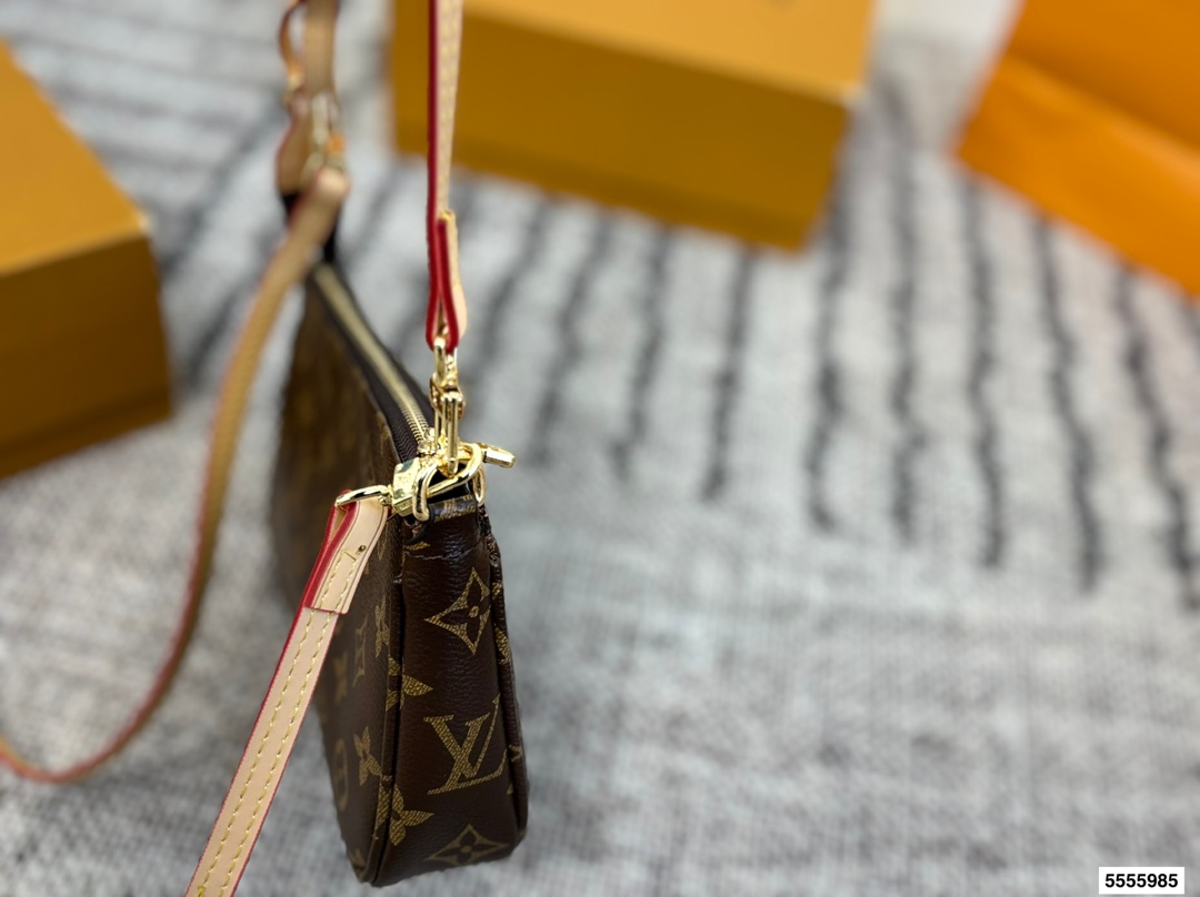 Louis Vuitton p100 22 13 Bag