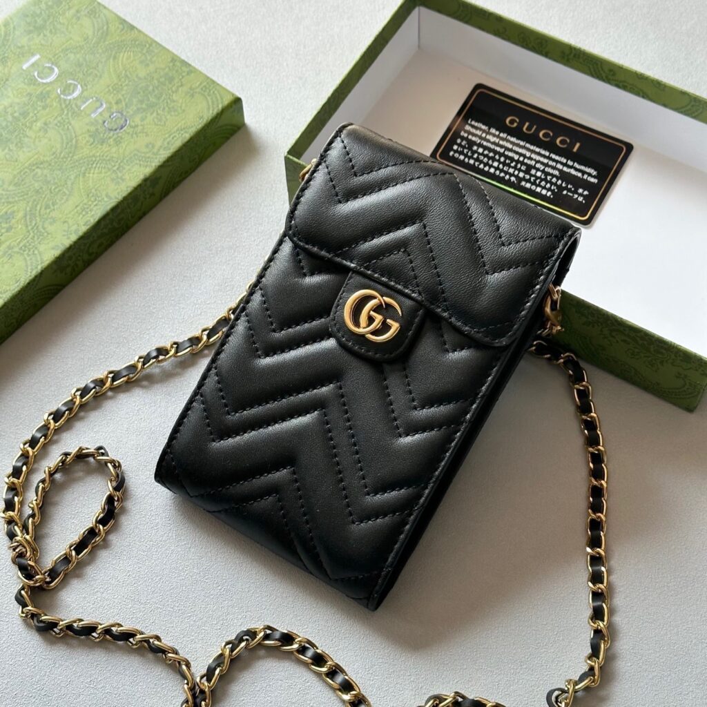 Designer P100 X11 Clutch 1.9 x 1.1 x 0.2 cm editorial product context 2