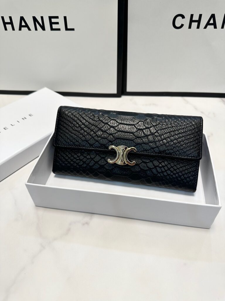 Celine Black Leather Wallet 19 x 10 cm editorial product context 3