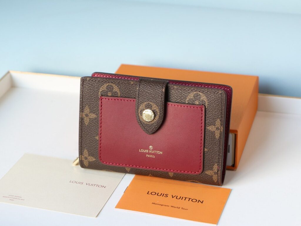 Designer Juliette Monogram Giant 13. Black Canvas Wallet 5 x 11 x 3 cm editorial product context 1