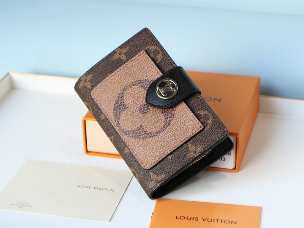 Designer P90 13 x11x3 Juliette Monogram Giant Wallet 1.9 x editorial product context 2
