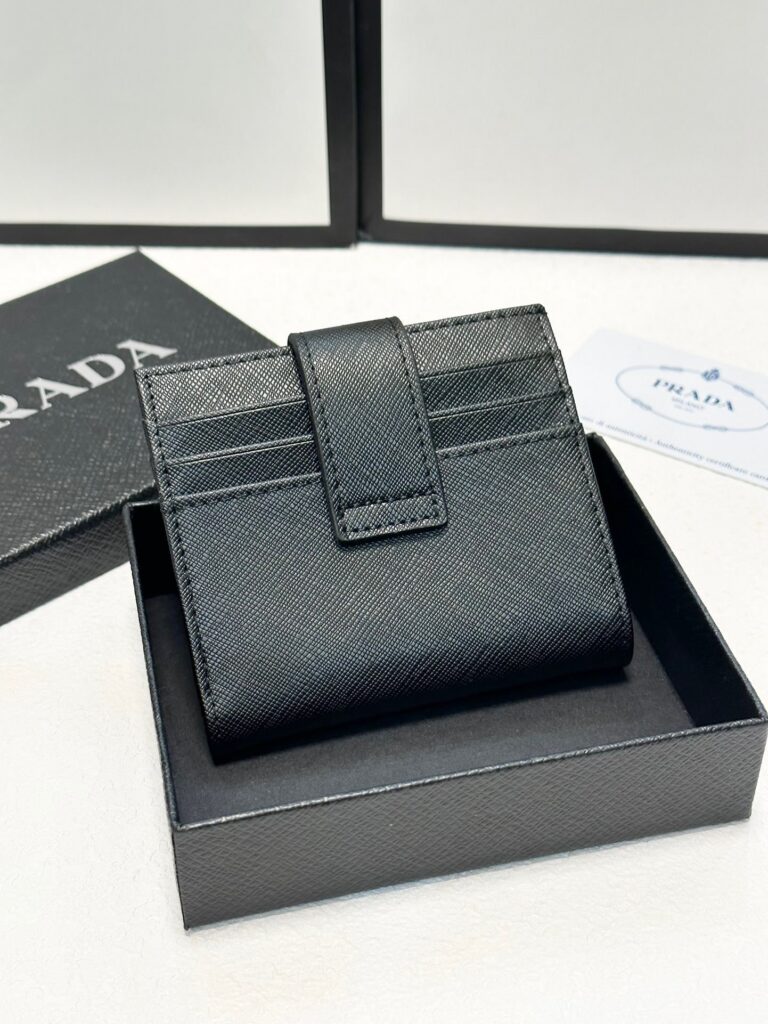Designer 12 Black Card Holder 11 x 10 cm editorial product context 3