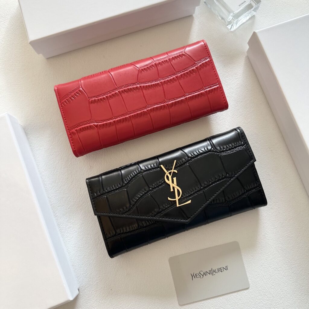 Saint Laurent 10 Black Calfskin Leather Wallet editorial product context 3