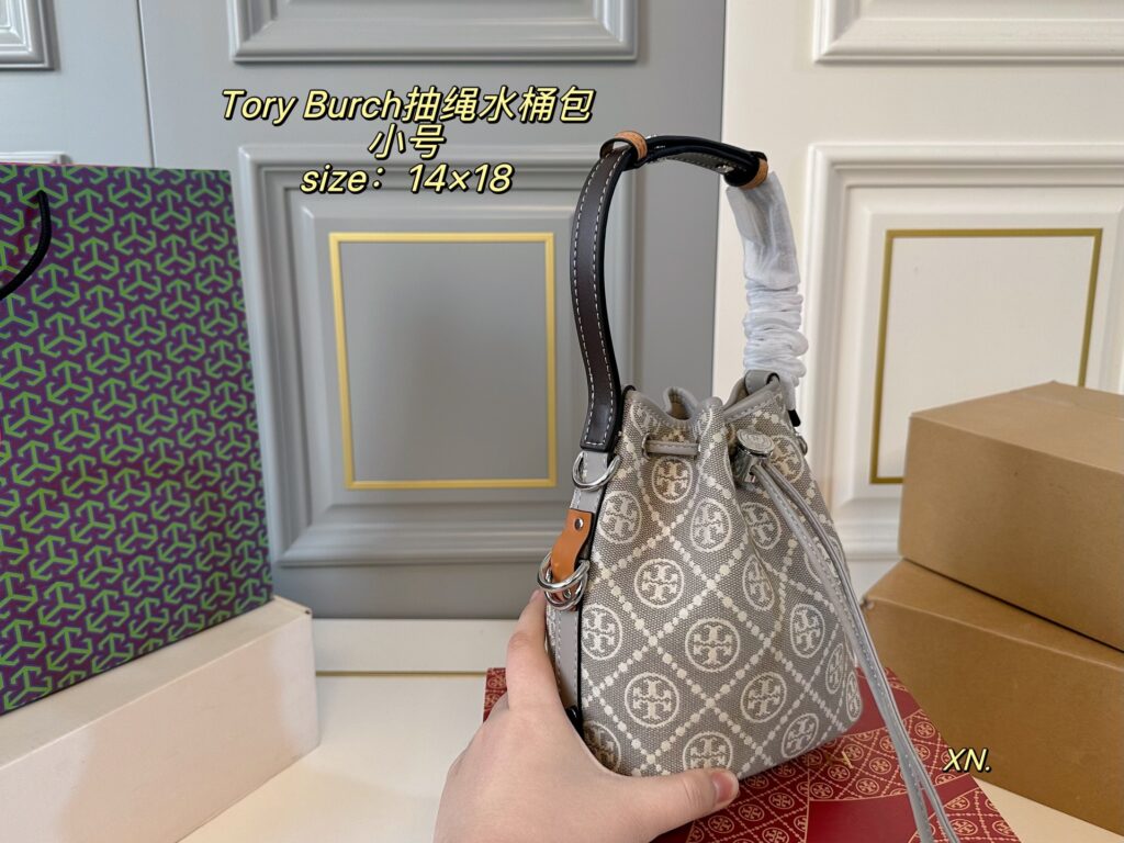 Tory Burch Tb Small Canvas Bucket Bag 14 x 18 cm editorial product context 3