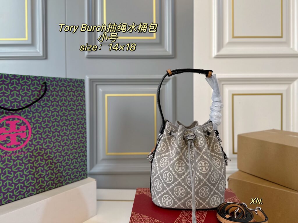 Tory Burch Tb Small Canvas Bucket Bag 14 x 18 cm editorial product context 1