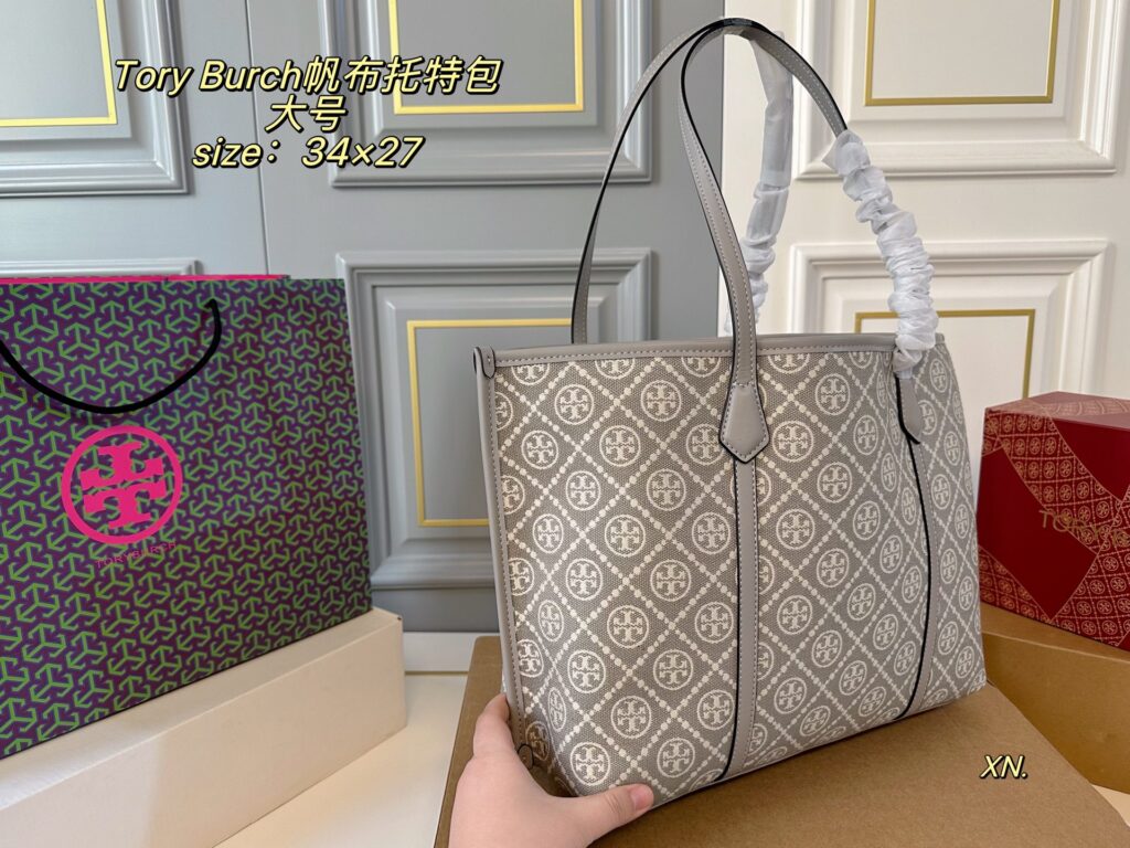 Tory Burch Tb Large Canvas Tote Bag 34 x 27 cm editorial product context 2