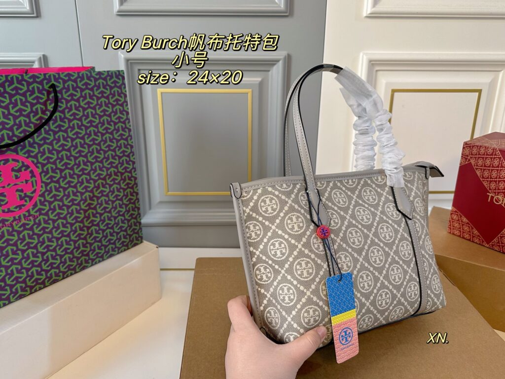 Tory Burch Tb Small Canvas Tote Bag 24 x 20 cm editorial product context 2