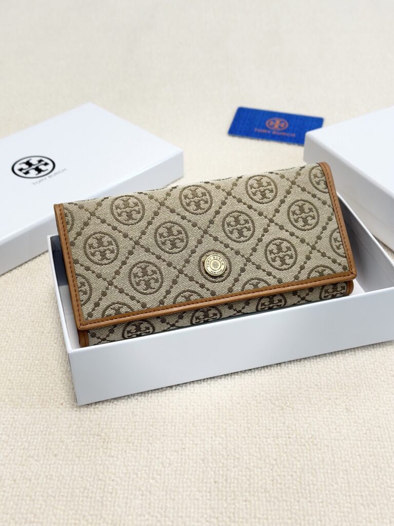 Designer 9 Bag editorial product context 3