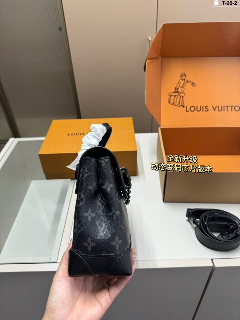 Louis Vuitton p150 26 25 17 Steamer Clutch 1.9 x editorial product context 2