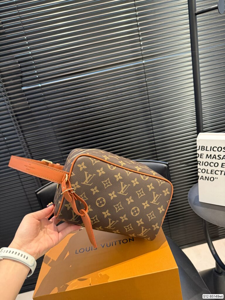 Louis Vuitton Girls Bag editorial product context 3