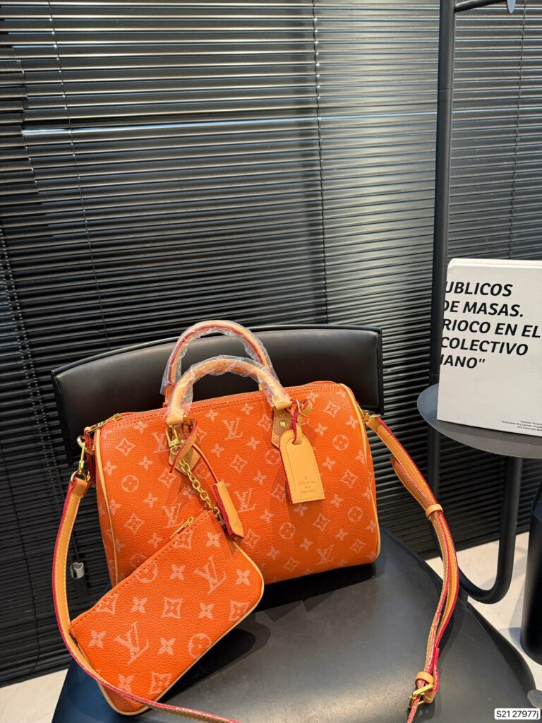 Louis Vuitton P140 30 21 Clutch 1.9 x 1.1 x editorial product context 2