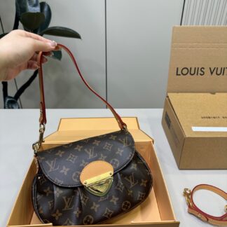 Louis Vuitton p135 T-26-2 24 16 Sunset vibe Bag