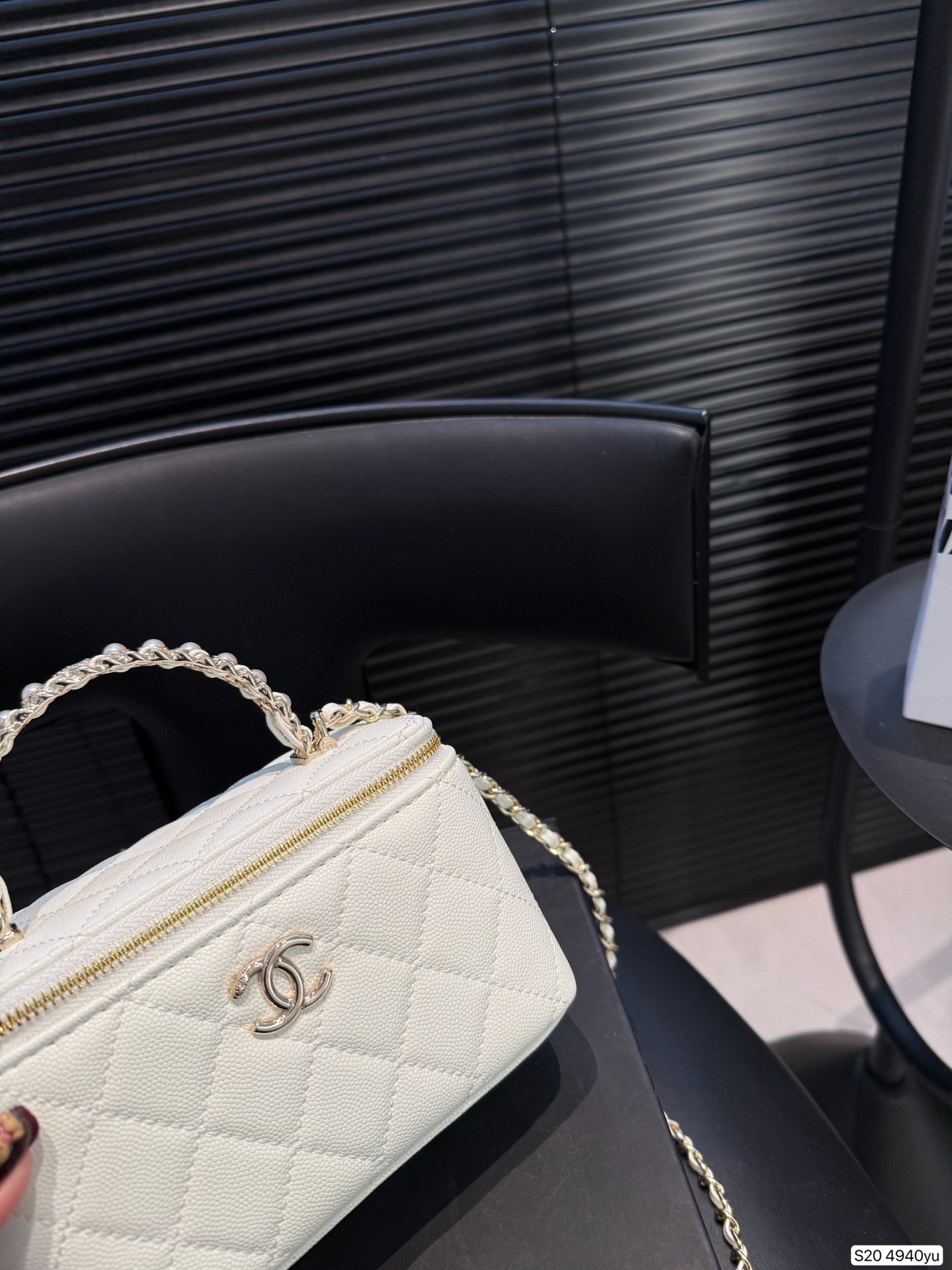 Chanel P135 16 10 4940 Bag