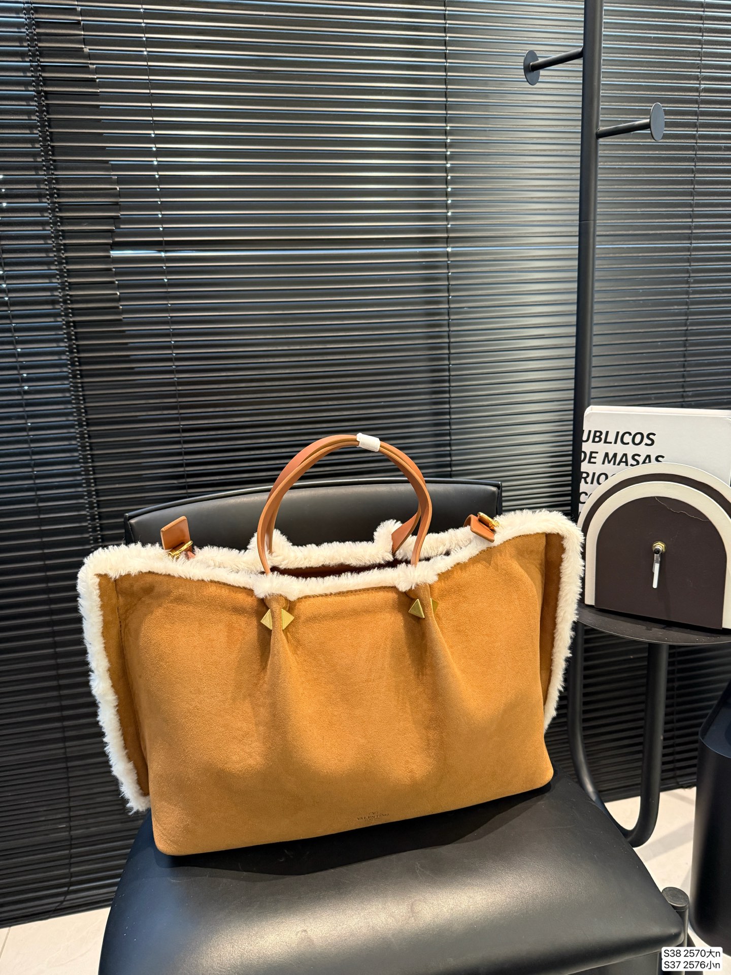 Valentino P225 P220 37 25 20 2570 Bags Small