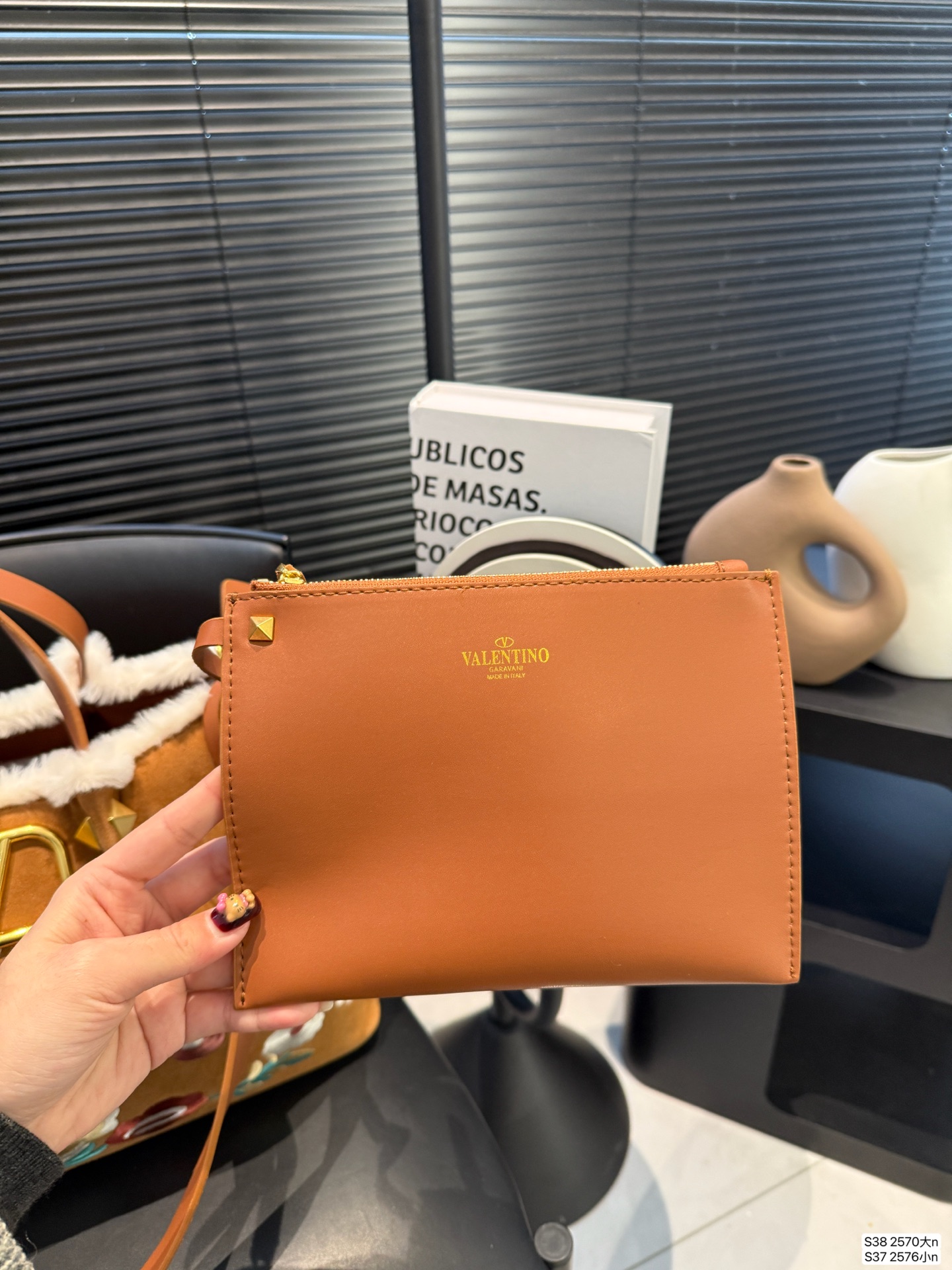 Valentino P225 P220 37 25 20 2570 Bags Small