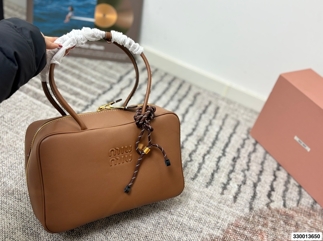 Miu Miu P165 35 22 Bag