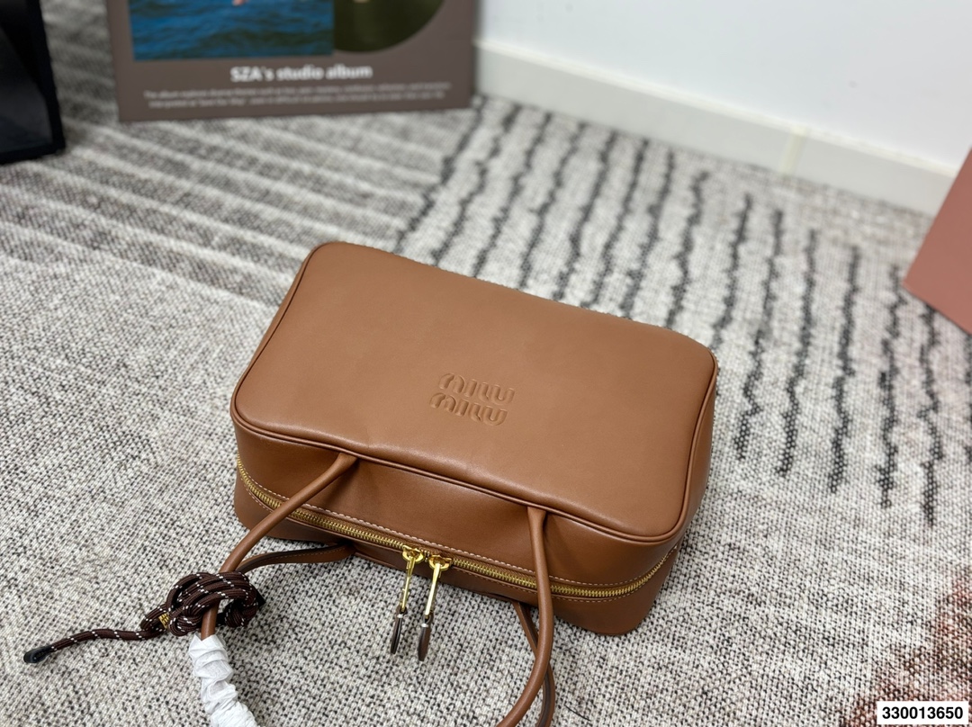 Miu Miu P165 35 22 Bag