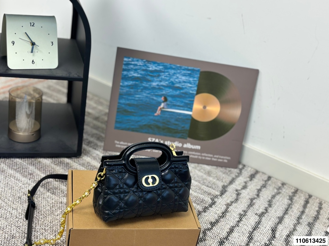 Dior p150 19 12 Jolie Mini Handbag