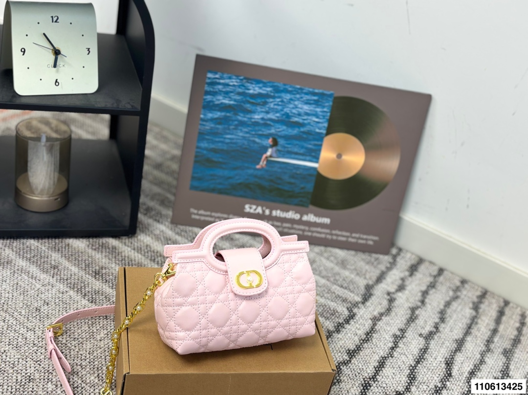 Dior p150 19 12 Jolie Mini Handbag