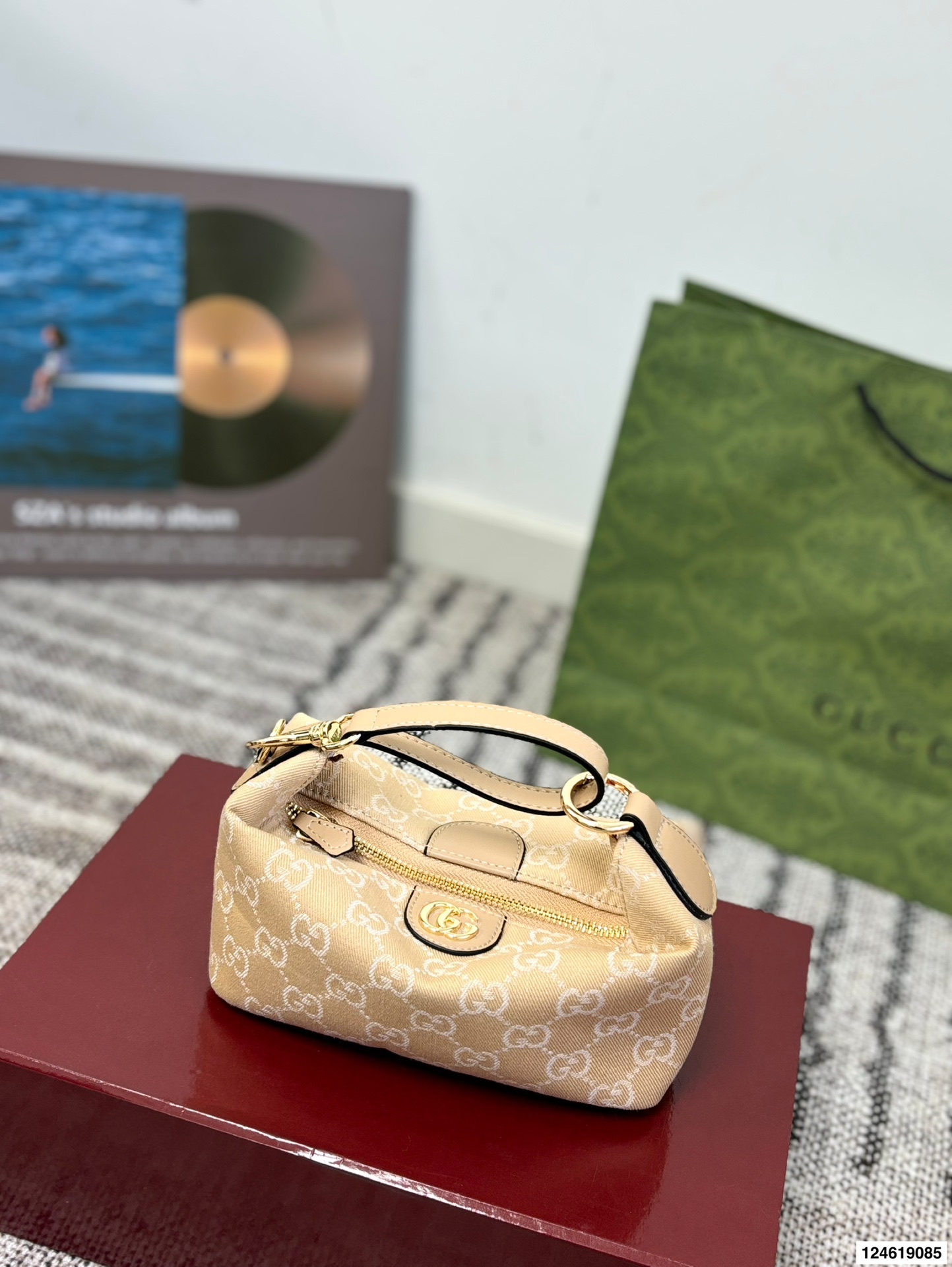 Gucci P110 20 10 Vanity GG Supreme WEB OK Bag